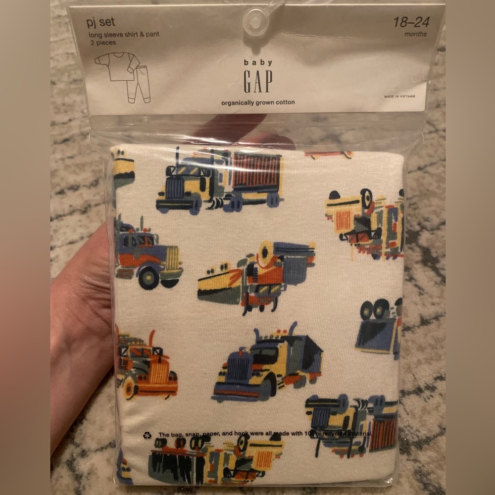 Baby Gap Pajama Set 18-24 Months NWT